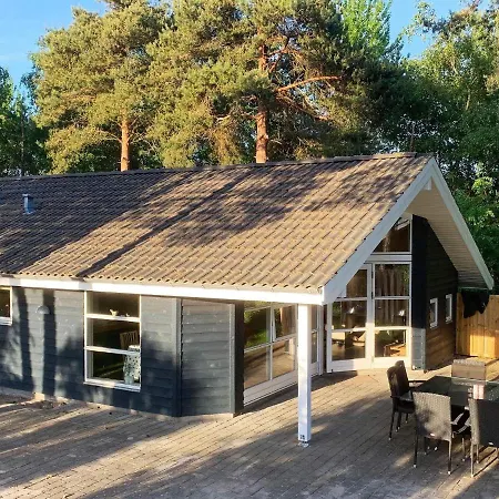 Holiday Vaeggerlose Clviii Tatil Evi Bøtø By