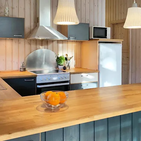 Holiday Vaeggerlose Clviii Tatil Evi Bøtø By